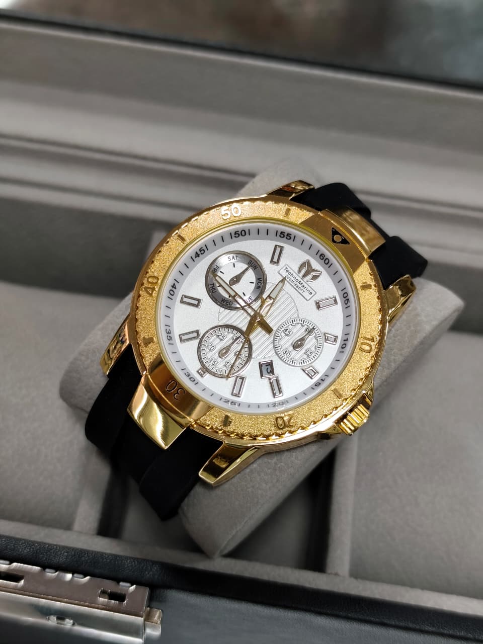 INVICTA